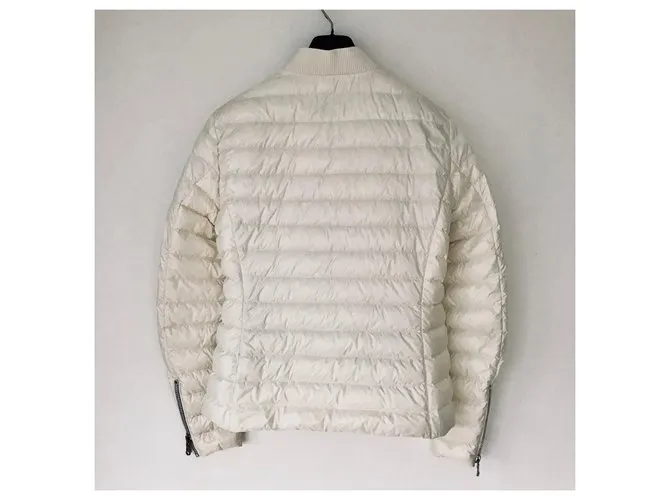 Moncler chaqueta abajo Blanco roto 