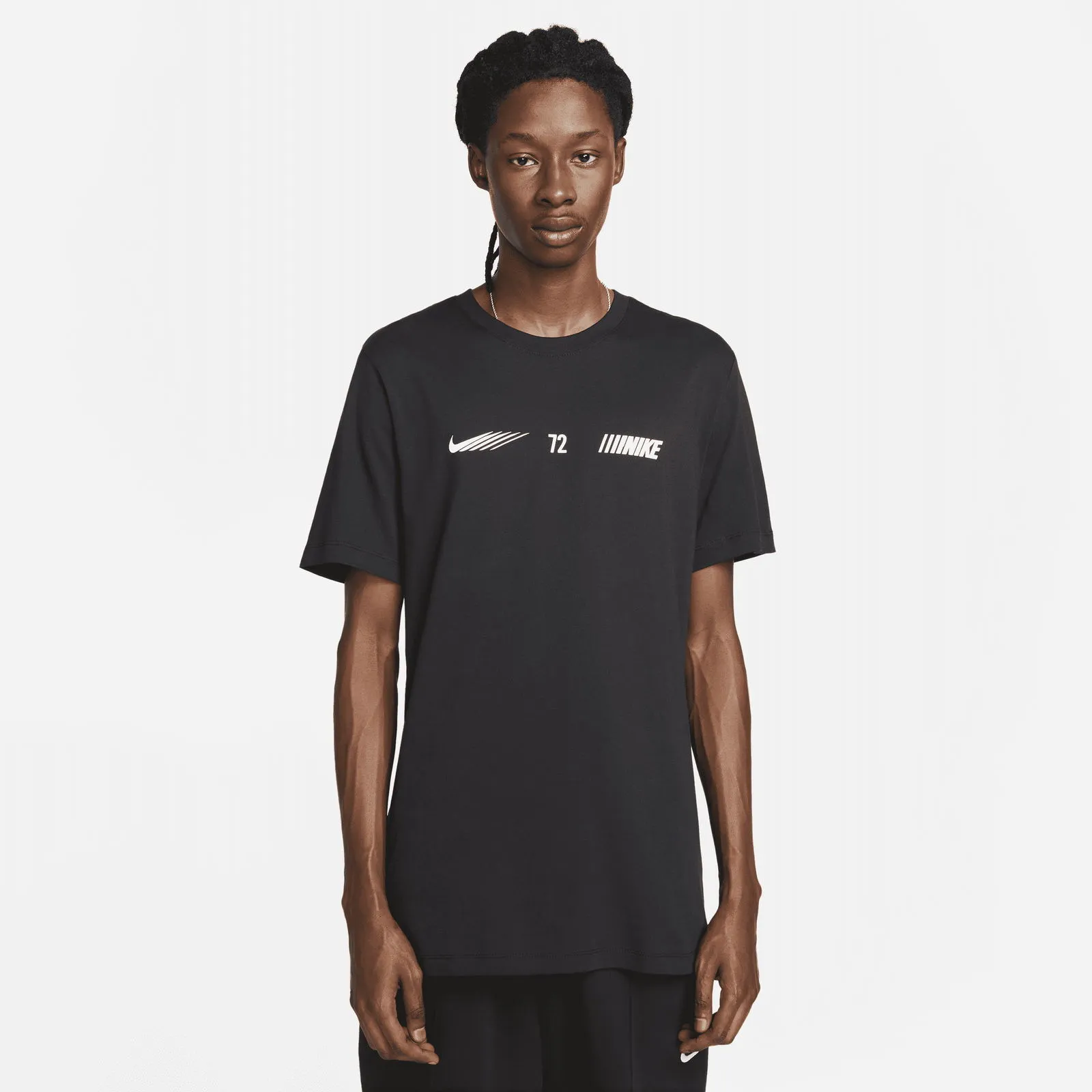 Nike Sportswear Standard Issue Tee