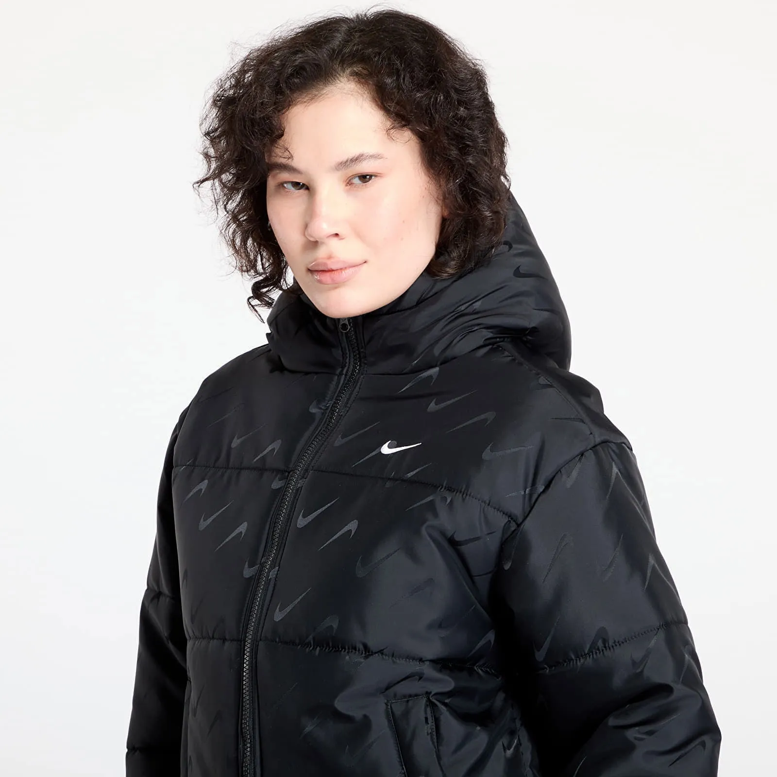 Nike W Nsw Tf Snfl Nk Clsc Pfr Aop Puffer Jacket