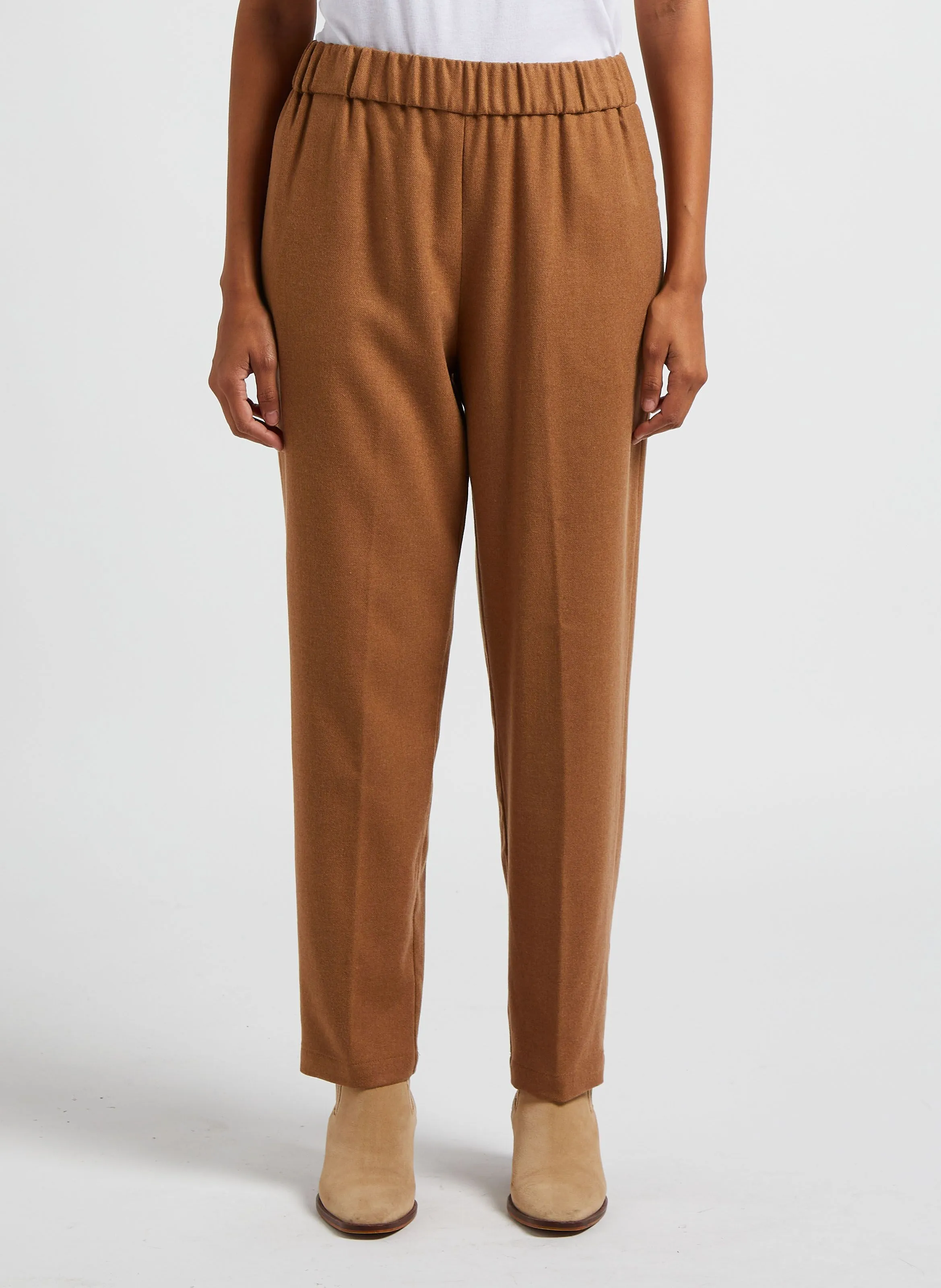 Pantalón tapered de franela de lana en marron