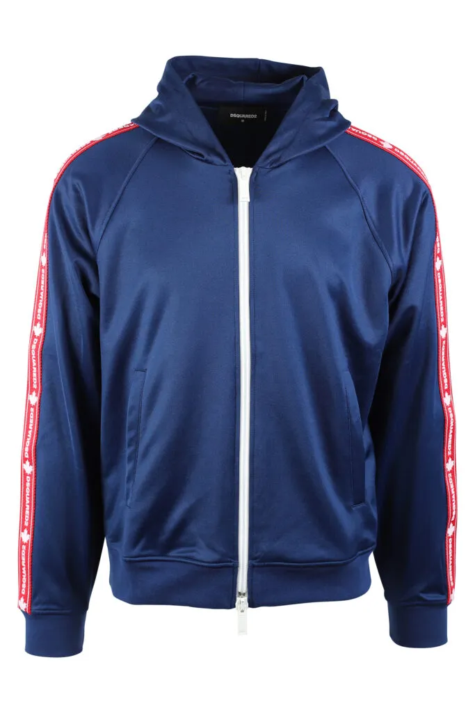 Sudadera azul con cremallera y logo rojo laterales