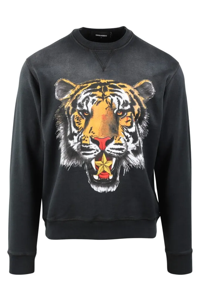 Sudadera negra con tigre